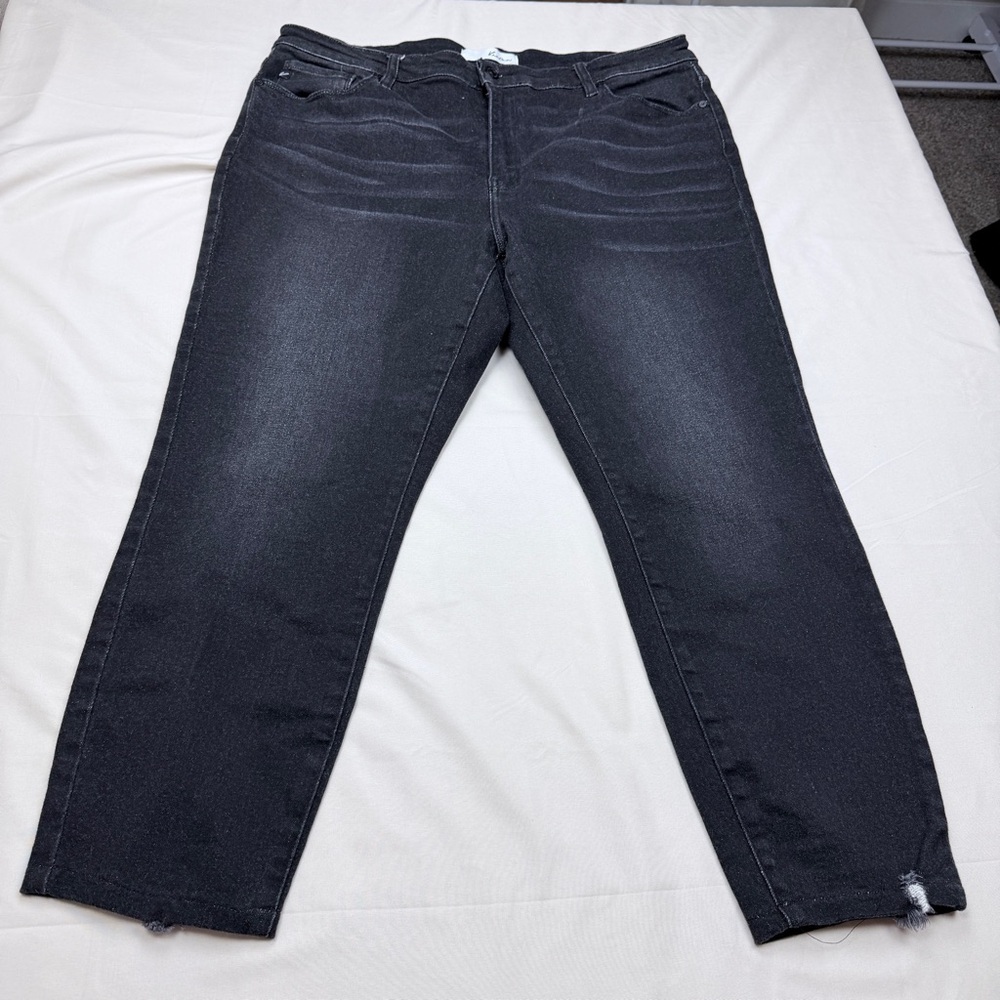 KanCan Women's Black Straight Leg Jeans